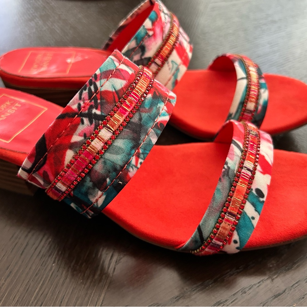 New York Transit Sandals Size 8